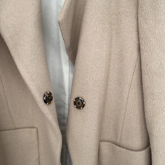 Banana Republic Coat - Picture 6 of 8